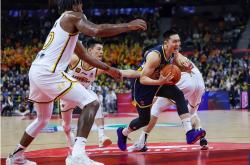 米兰体育教练-关键比赛中球队实力强劲，轻松取胜对手