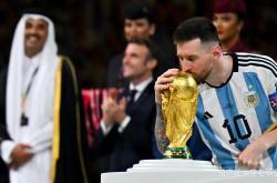 米兰体育官网登录网址-关于巴塞罗那主场大胜皇家社会，梅西再进两球创造历史记录的信息