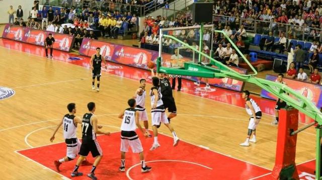 四川队实力稳定，轻松赢得关键比赛的简单介绍