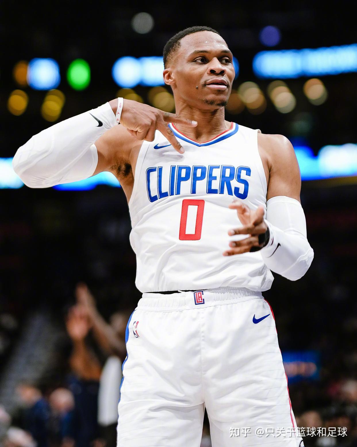 快船客场擒国王,保持不败之骄的简单介绍 快船客场擒国王,保持不败之骄的简单介绍