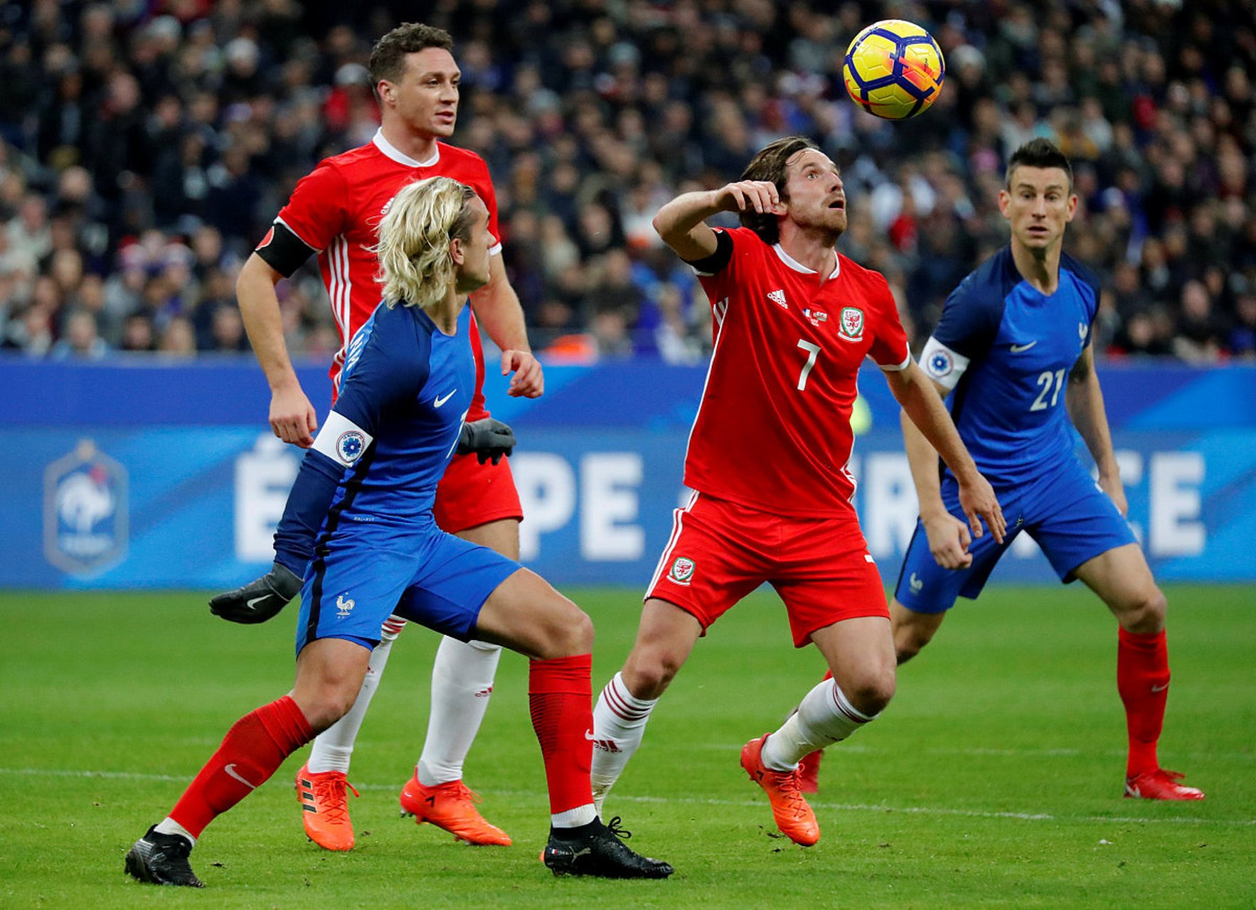 包含克罗地亚主场:大胜斯洛伐克，表现出色的词条