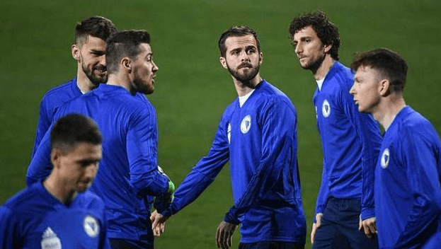 包含波斯尼亚队遭逆转失败，欧洲杯梦碎的词条