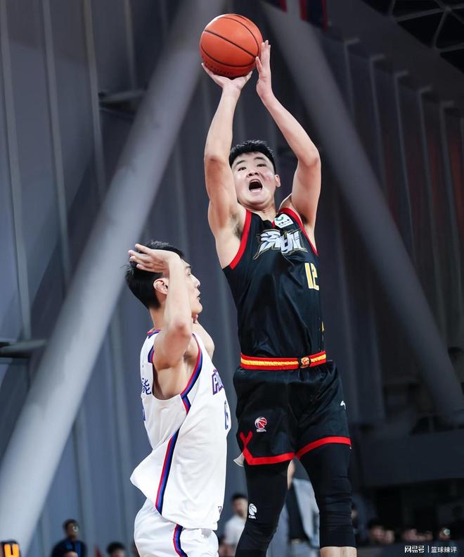 焦点评论:马体会周年，豪门之争备受瞩目的简单介绍