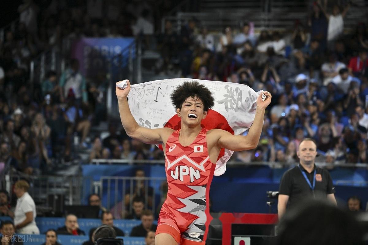 法国代表取得惊人成绩夺得金牌